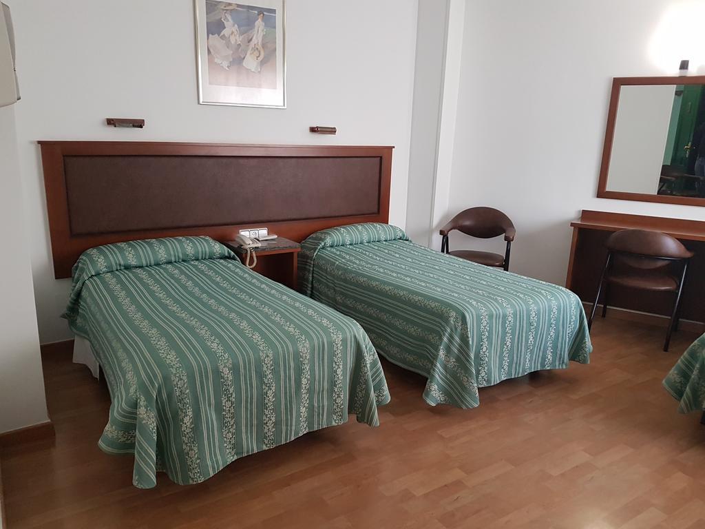 Hotel Cardinal Албасете Екстериор снимка
